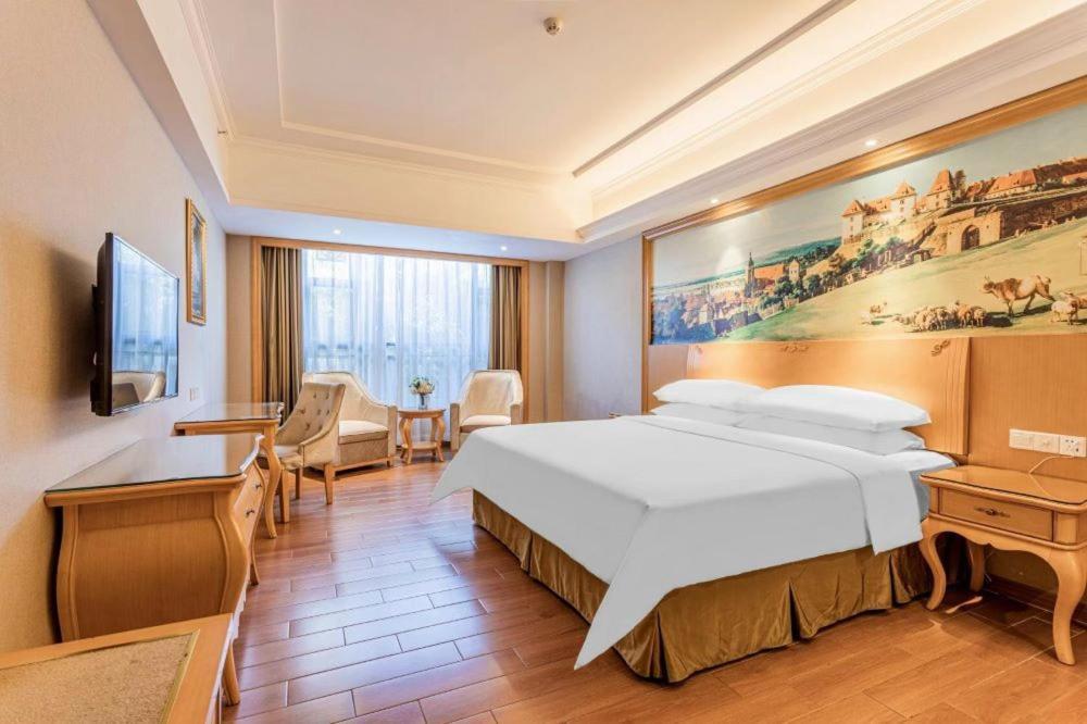 Vienna Hotel Foshan Airport Kültér fotó